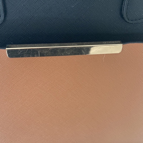 Bizou Crossbody Bag - Picture 5 of 5